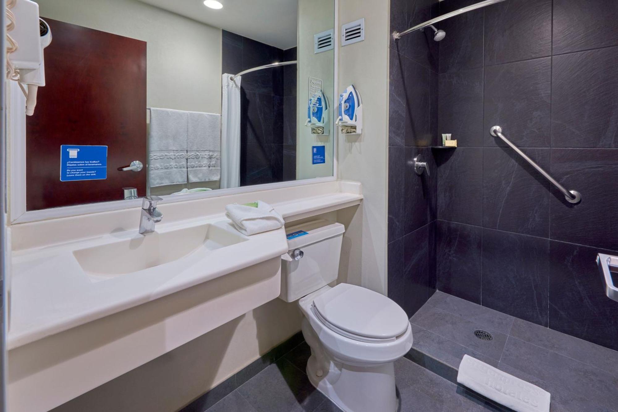 City Express By Marriott Saltillo Norte Zewnętrze zdjęcie